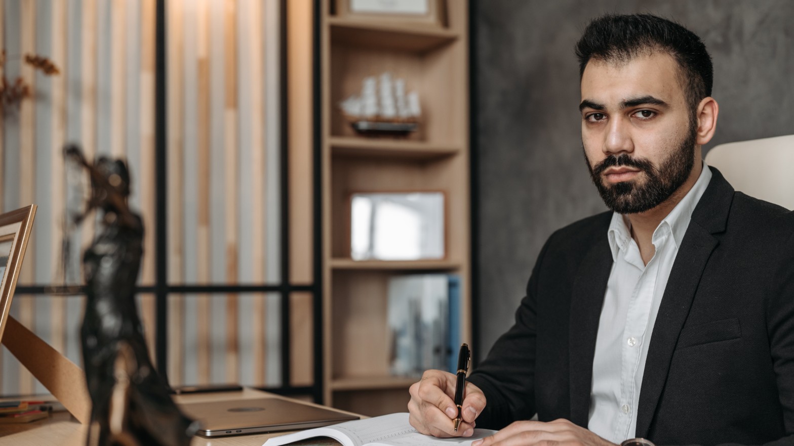 legal advisor in Dubai